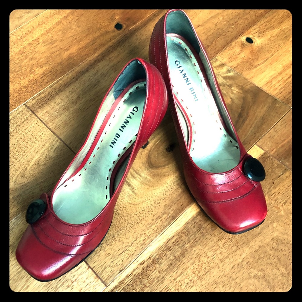 Gianni Bini Pumps